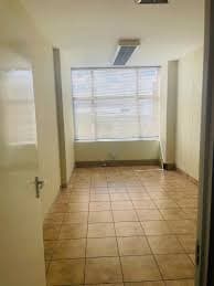 Lokal na prodaju Novi Sad – Detelinara, ulični lokal 16m²